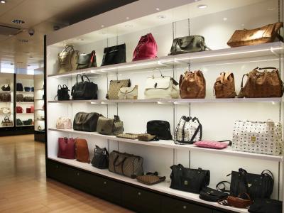 Designer Labels GmbH - Second-Hand-Kleidung in Basel-Stadt