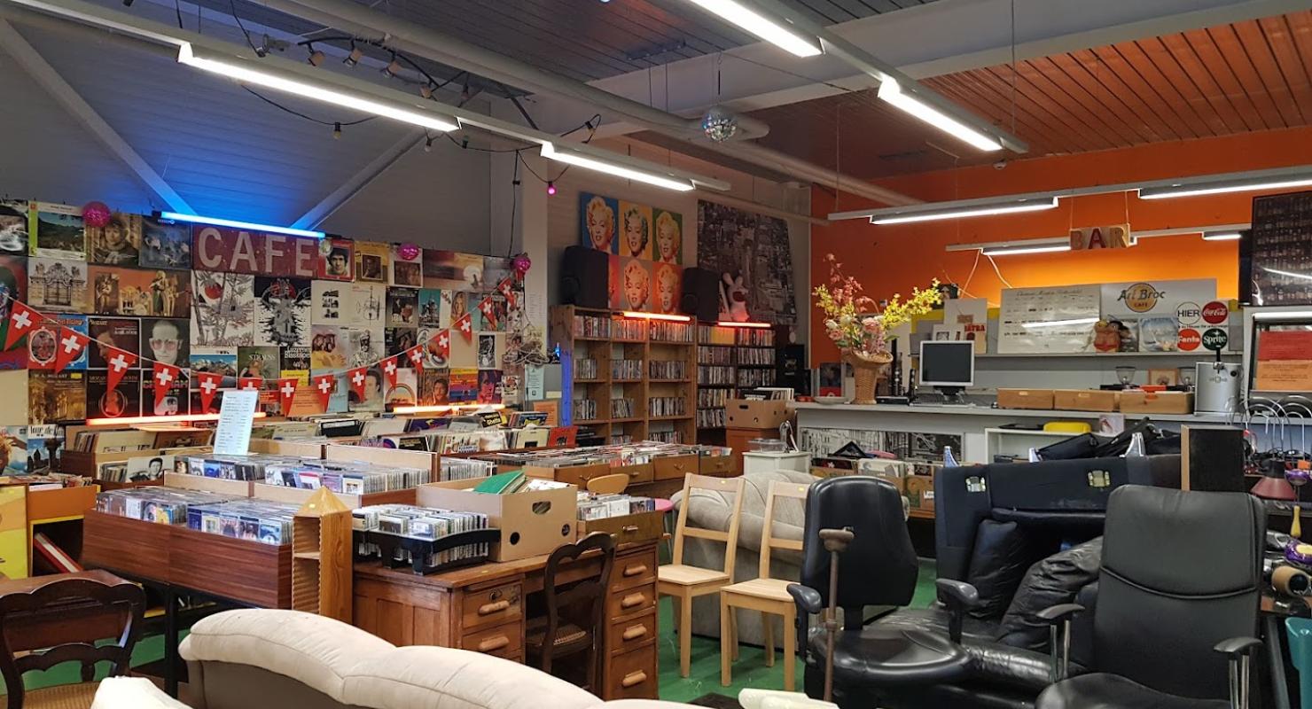 Renfile Brocante du CSP - Second-Hand-Kleidung in Genf