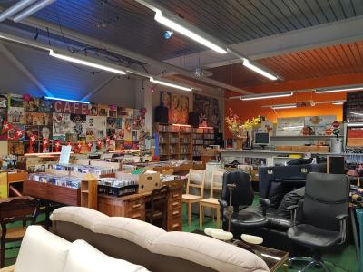 Renfile Brocante du CSP - Second-Hand-Kleidung in Genf