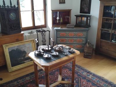 Mr. Olivier Comte - Second-Hand-Kleidung in Genf