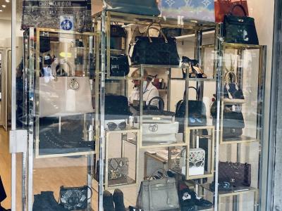 ShowRoom 11 - Second-Hand-Kleidung in Genf
