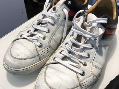 Dr. Sneakers & Shoes - Second-Hand-Kleidung in Genf