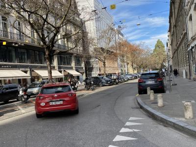 Sandro - Galerie Lafayetteobus Geneve - Abbigliamento di seconda mano a Ginevra