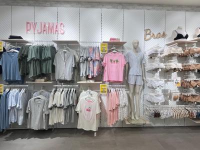 Tezenis - Second-Hand-Kleidung in Genf