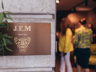 J.E.M Joy Every Moment luxury Italian handmade shoes - Upcycling-Mode in Genf