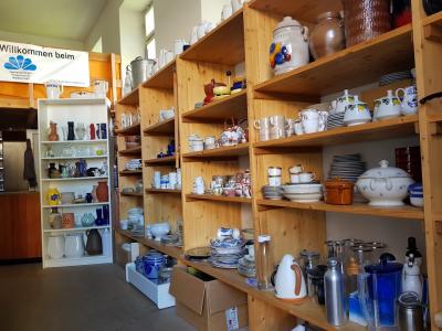 Brockenstube Niederurnen - Gem. Frauenverein Glarus Nord - Second-Hand-Kleidung in Glarus