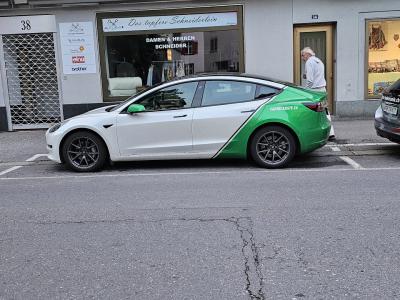 Das tapfere Schneiderlein - Upcycling-Mode in Graubünden