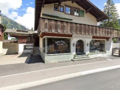 RUDKOVSKI Schneideratelier - Upcycling-Mode in Graubünden