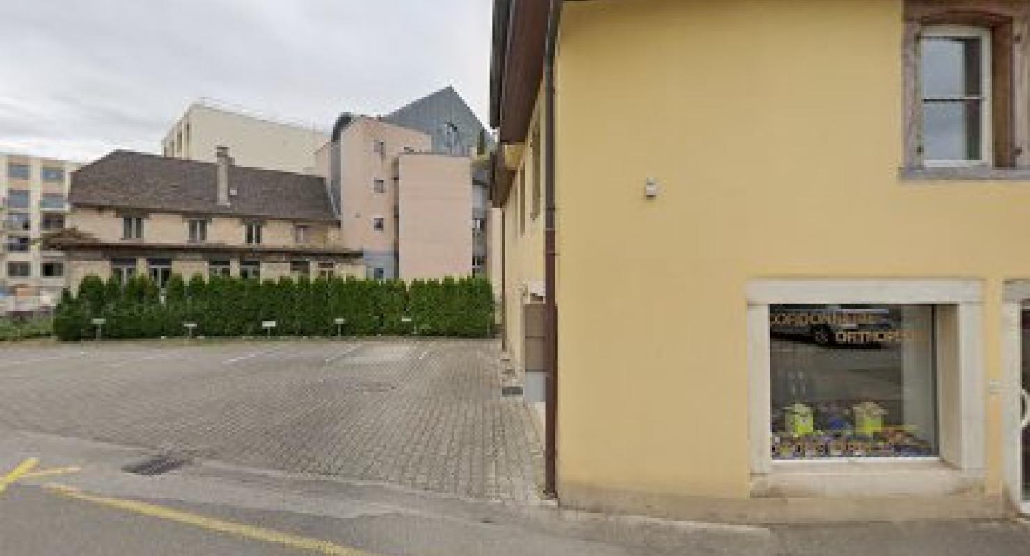 Cordonnerie Orthopedie - Second-Hand-Kleidung in Jura