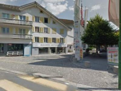 Milo Markovic - Second-Hand-Kleidung in Obwalden
