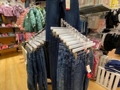 Rägäbogä GmbH - Second-Hand-Kleidung in Nidwalden