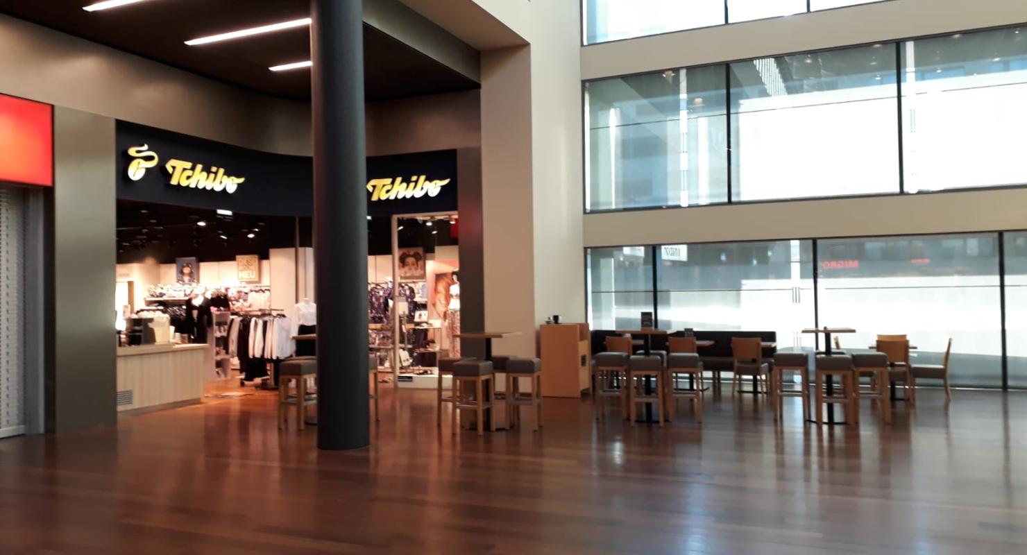 Tchibo Filiale und Kaffeebar - Second-Hand-Kleidung in Nidwalden