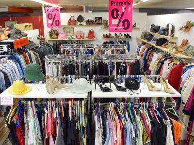 Pfiffner's Brockihalle ist neu Pfiffner's Boutique & Arts, Bahnhofstrasse 34, 8580 Amriswil - Second-Hand-Kleidung in Thurgau