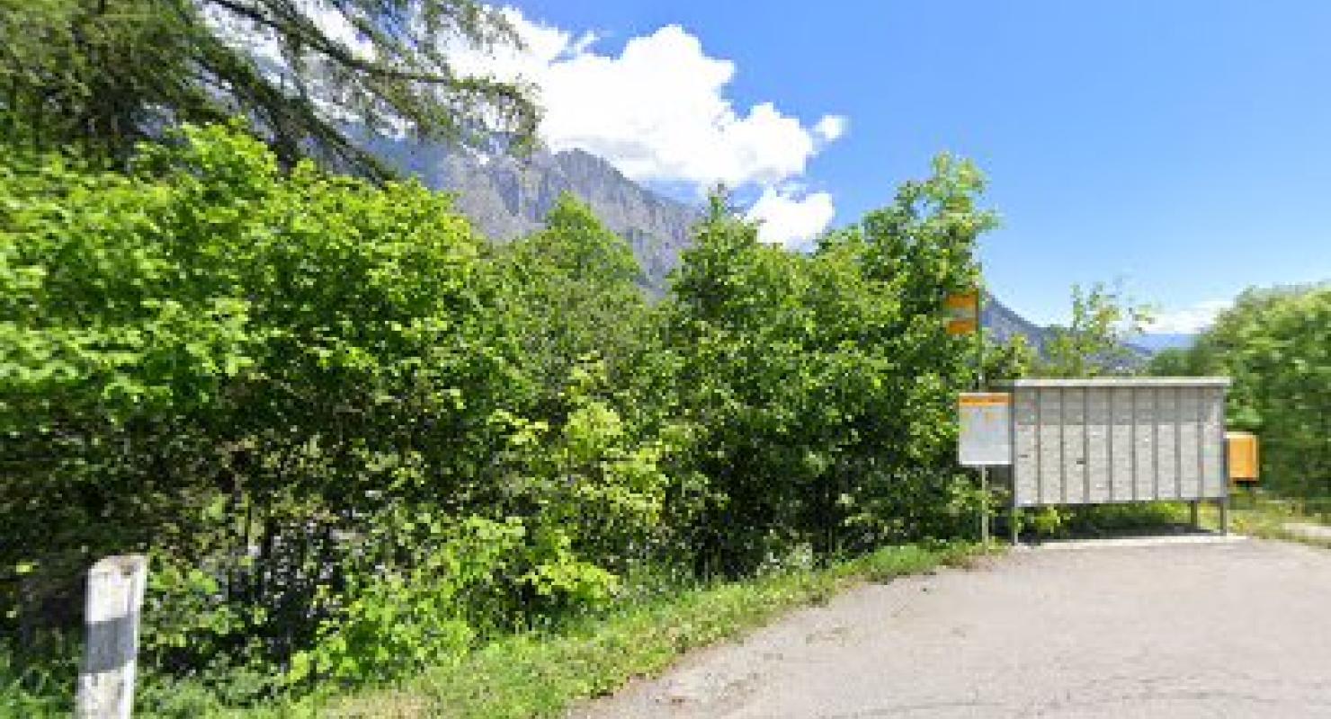 l'ambassade design Sàrl - Second-Hand-Kleidung in Wallis