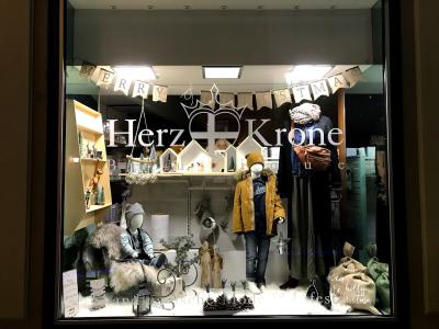 Boutique Herz & Krone - Second-Hand-Kleidung in Wallis
