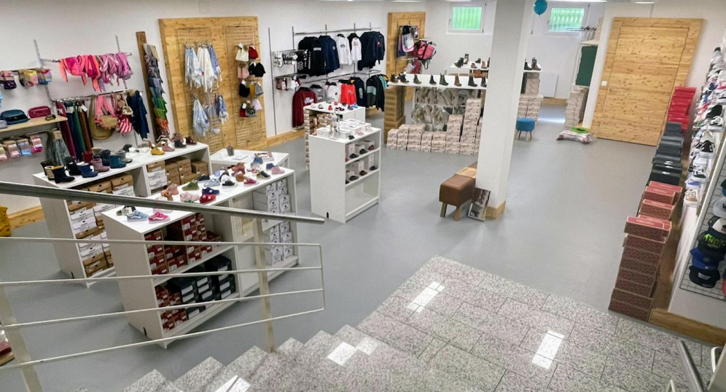 ZiiAn Shoes and Accessoires - Second-Hand-Kleidung in Wallis