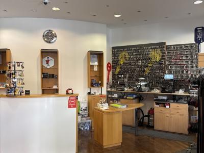 Mister Minit Visp - Second-Hand-Kleidung in Wallis