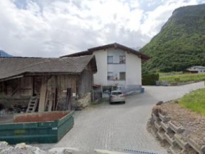 Gaby Carrupt - Upcycling-Mode in Wallis