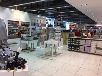 Ochsner Shoes - Second-Hand-Kleidung in Wallis