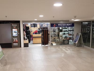 Mister Minit - Second-Hand-Kleidung in Wallis