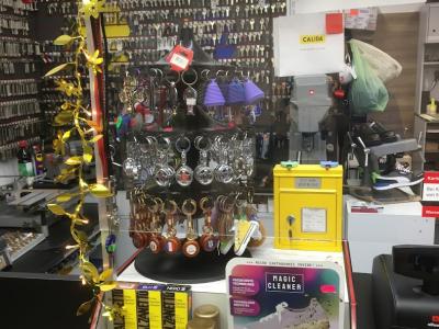 Mister Max Gmbh - Second-Hand-Kleidung in Luzern