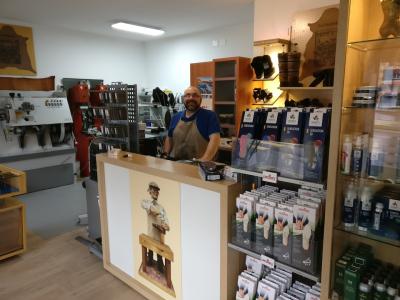 Bruno DER Schuhmacher - Second-Hand-Kleidung in Luzern
