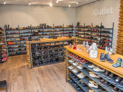 HELVESKO AG - Hauptgeschäft in Reiden - Bequemschuhe - Second-Hand-Kleidung in Luzern