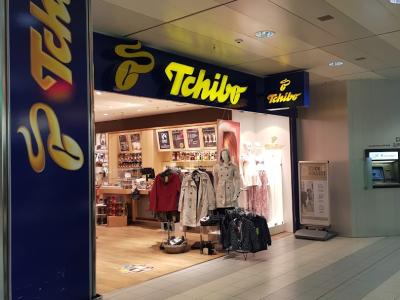 Tchibo Filiale und Kaffeebar - Second-Hand-Kleidung in Luzern