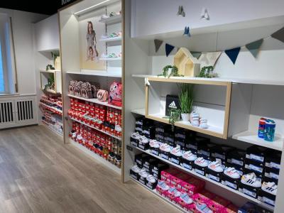 Ochsner Shoes - Second-hand Clothing in Ticino