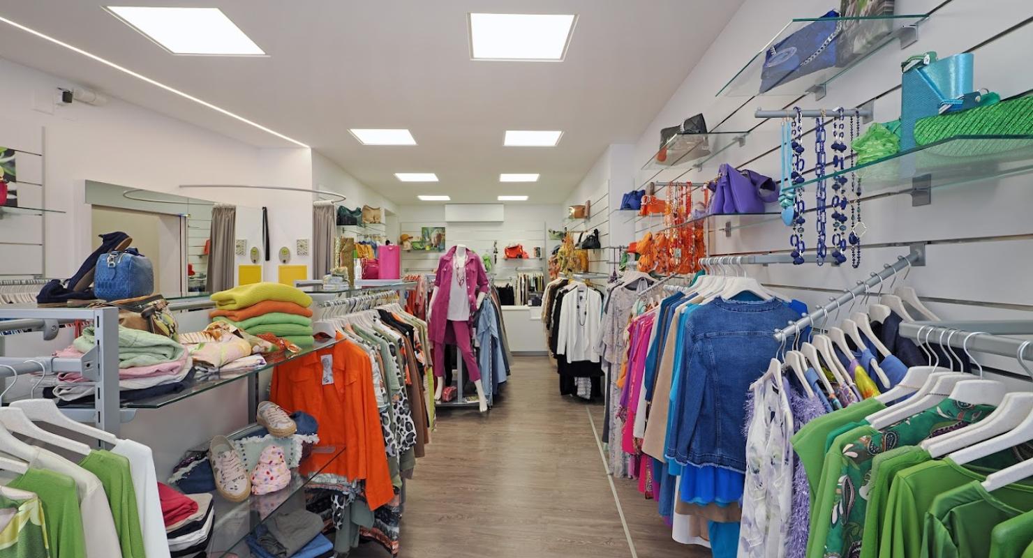 La Borghesina Uomo Donna Bambino - Abbigliamento di seconda mano in Ticino