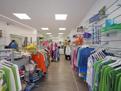 La Borghesina Uomo Donna Bambino - Second-Hand-Kleidung in Tessin