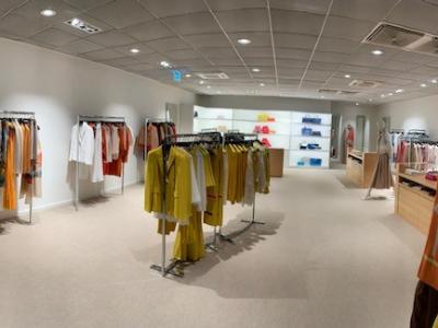 Akris Second Season Boutique Fox Town - Upcycling-Mode in Tessin