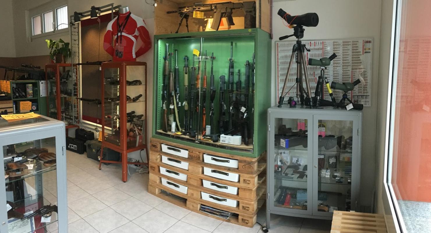 Armeria Blockhouse - Second-Hand-Kleidung in Tessin