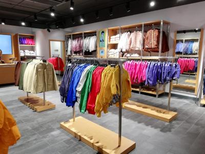 K-WayOutlet Mendrisio - Second-Hand-Kleidung in Tessin