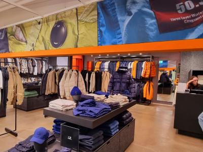 C.P. Company Factory Store - Second-Hand-Kleidung in Tessin