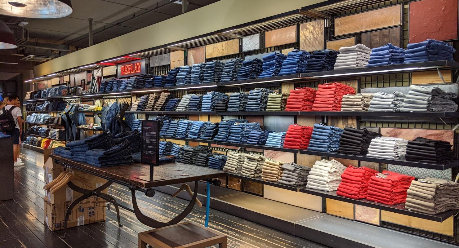 Replay Outlet | Mendrisio - Second-Hand-Kleidung in Tessin