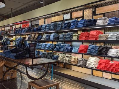 Replay Outlet | Mendrisio - Second-Hand-Kleidung in Tessin