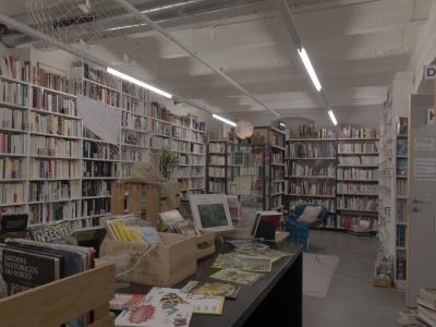 Boutique Terre des hommes - Second-Hand-Kleidung in Waadt