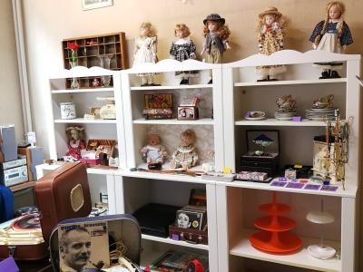 Brocante Vintage-Audio Orbe - Second-Hand-Kleidung in Waadt