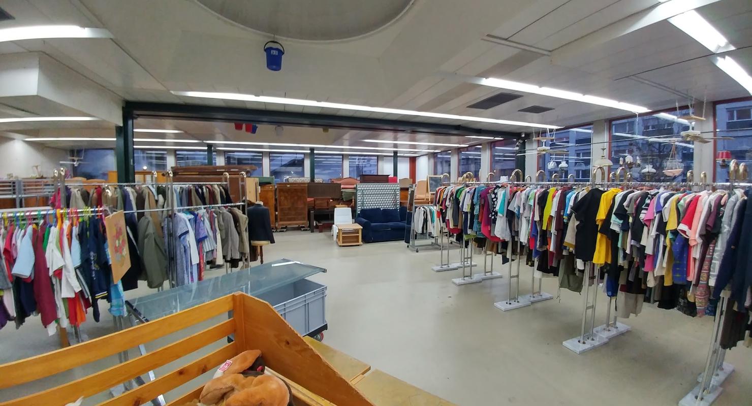 Salvation Army - Second-Hand-Kleidung in Waadt