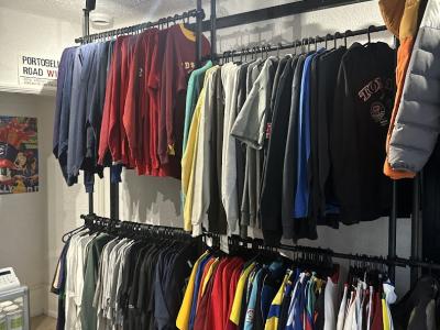La Freeperie Lausanne Tunnel | Streetwear & Vintage Store - Second-Hand-Kleidung in Waadt