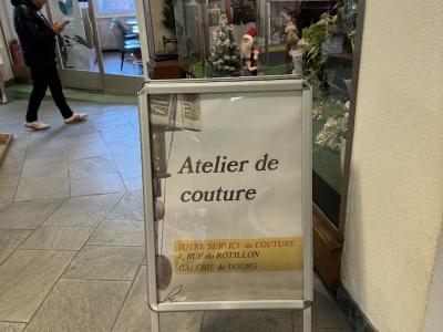 Atelier de Couture Retouches - Upcycling-Mode in Waadt