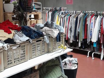 Friperie estudiantine UPFashionLab (UPFL) - Second-Hand-Kleidung in Waadt