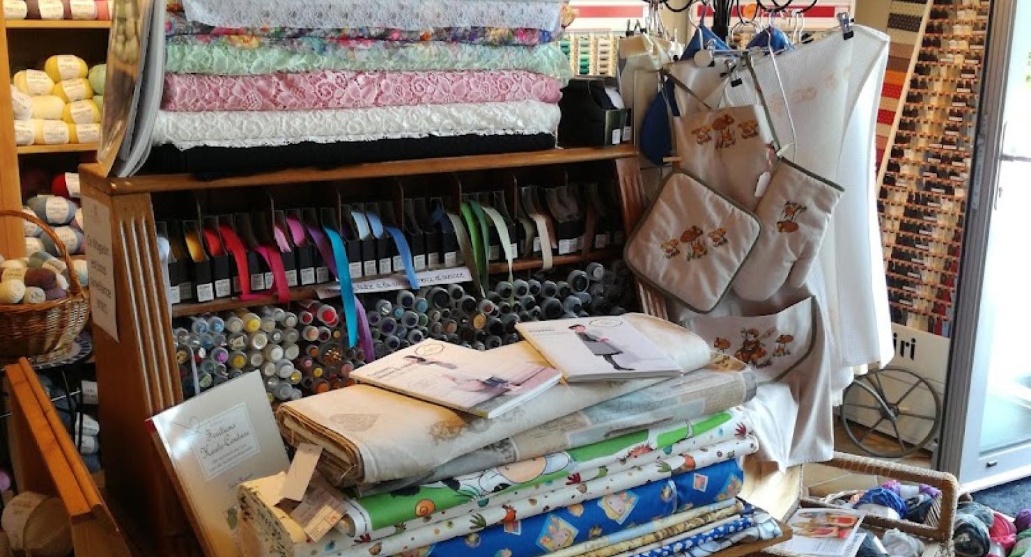 La Maison Rouge - Upcycling-Mode in Waadt