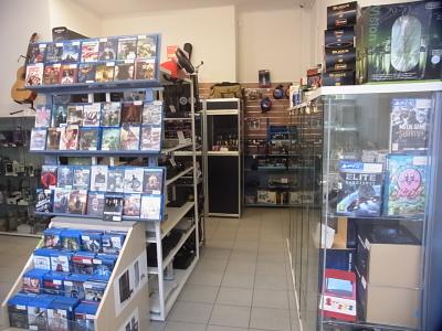 Cash Trading Sàrl - Second-Hand-Kleidung in Waadt