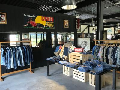 Temple Speed Shop - Second-Hand-Kleidung in Waadt