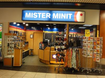 MISTER MINIT Yverdon-Les-Bains CC Métropole - Second-Hand-Kleidung in Waadt