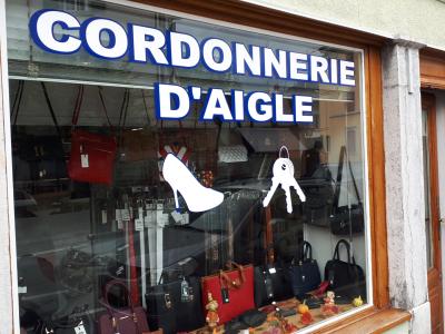 Cordonnerie d'Aigle - Vêtements de seconde main à Vaud