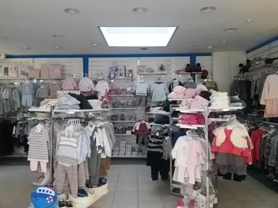 Mode Azur S.à r.l. - Second-Hand-Kleidung in Waadt