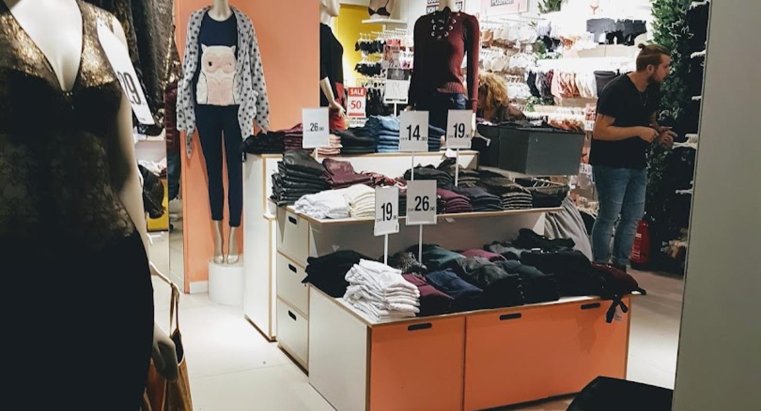 Tezenis - Second-Hand-Kleidung in Waadt